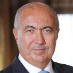 تدقيق في المطار