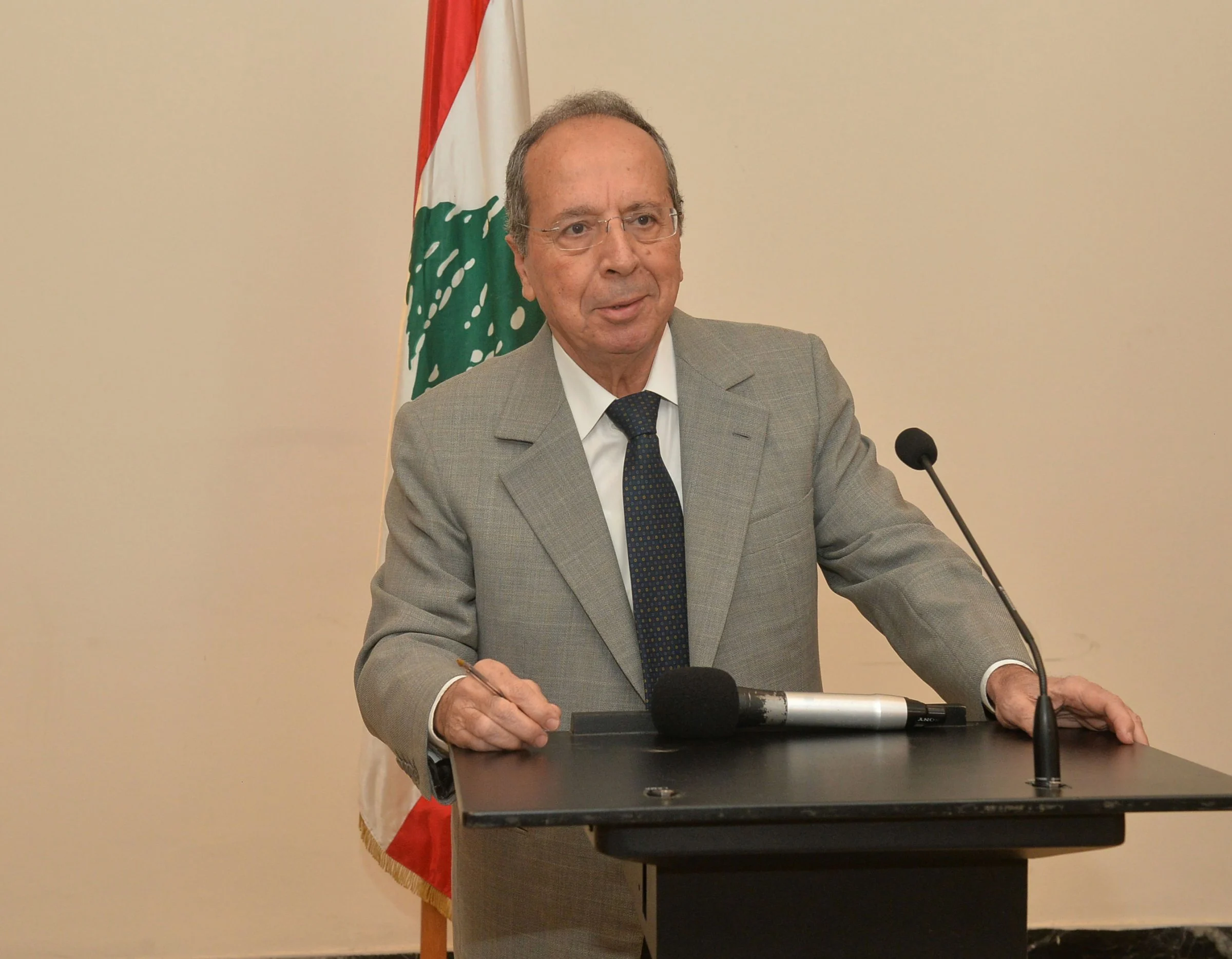 بين ترامب ونتنياهو وطهران… السيد يسأل: من نصدّق؟