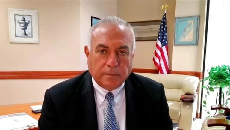طوم حرب: اقتحام بعلبك والهرمل بيد الشرع مقابل اقتحام السراي بيد “الحزب”